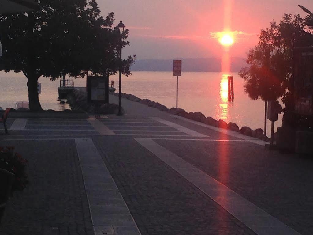 Hotel Vela D'Oro Dependence Bardolino Kültér fotó