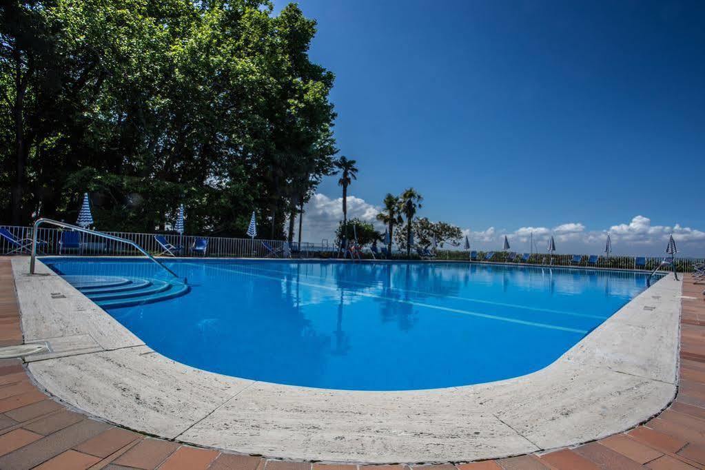 Hotel Vela D'Oro Dependence Bardolino Kültér fotó