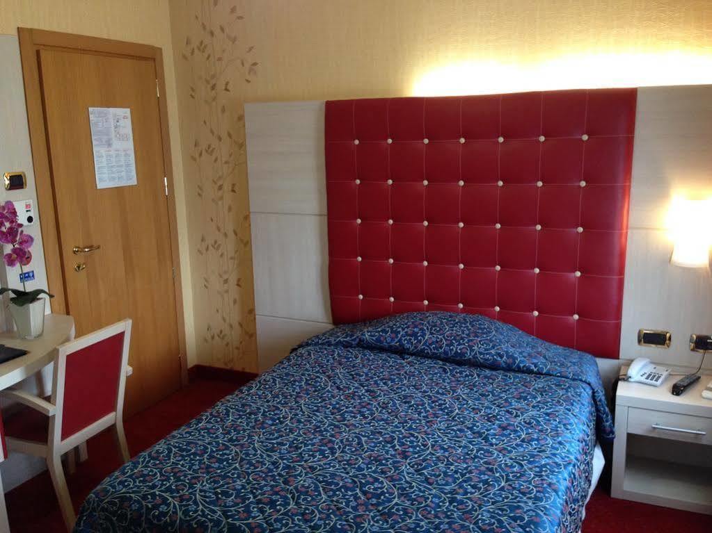 Hotel Vela D'Oro Dependence Bardolino Kültér fotó